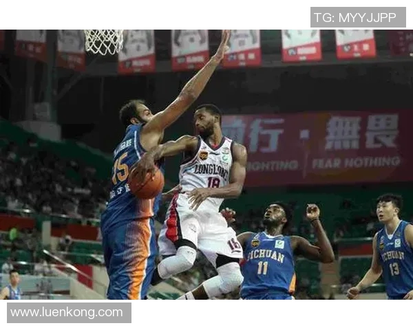 CBA广州证券对阵深圳的精彩对决分析与赛前展望