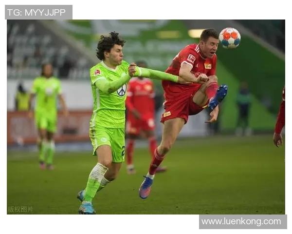 天狼星与松兹瓦6的激烈对决揭示足球战术与团队协作的完美结合