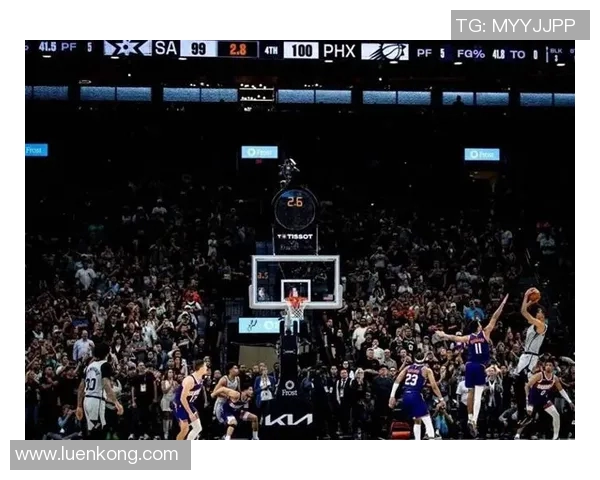 2012年季后赛雷霆与马刺的激烈对决回顾与分析