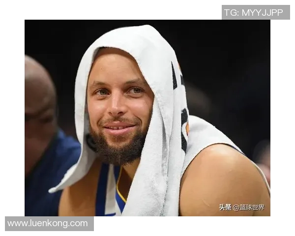 勇士对阵活塞库里本场比赛得分情况分析及精彩瞬间回顾