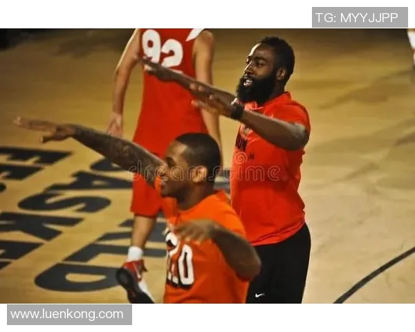 火箭与魔术对决精彩瞬间集锦哈登领衔展现超凡球技与团队配合